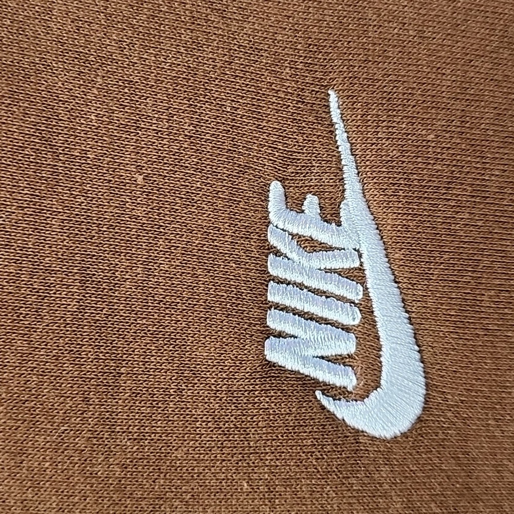NWT KIDS BROWN NIKE HOODIE - Picture 3 of 5